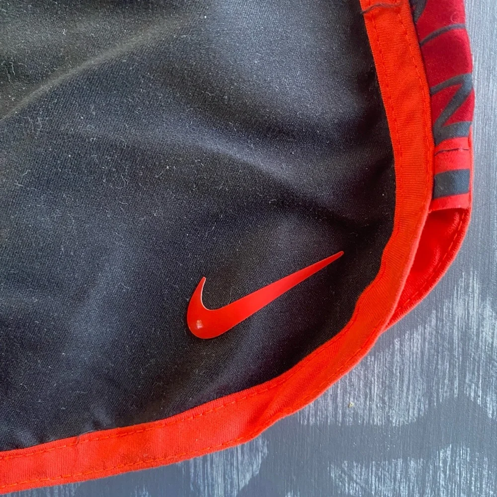 Nike Black and Red‎ lined swim trunks men’s size medium swoosh